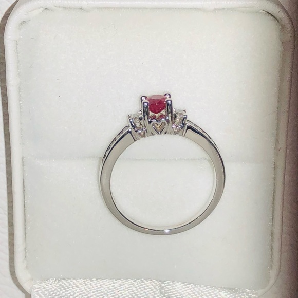 New Ruby, Diamond and White Gold Ring w Appriasal - Picture 7 of 11